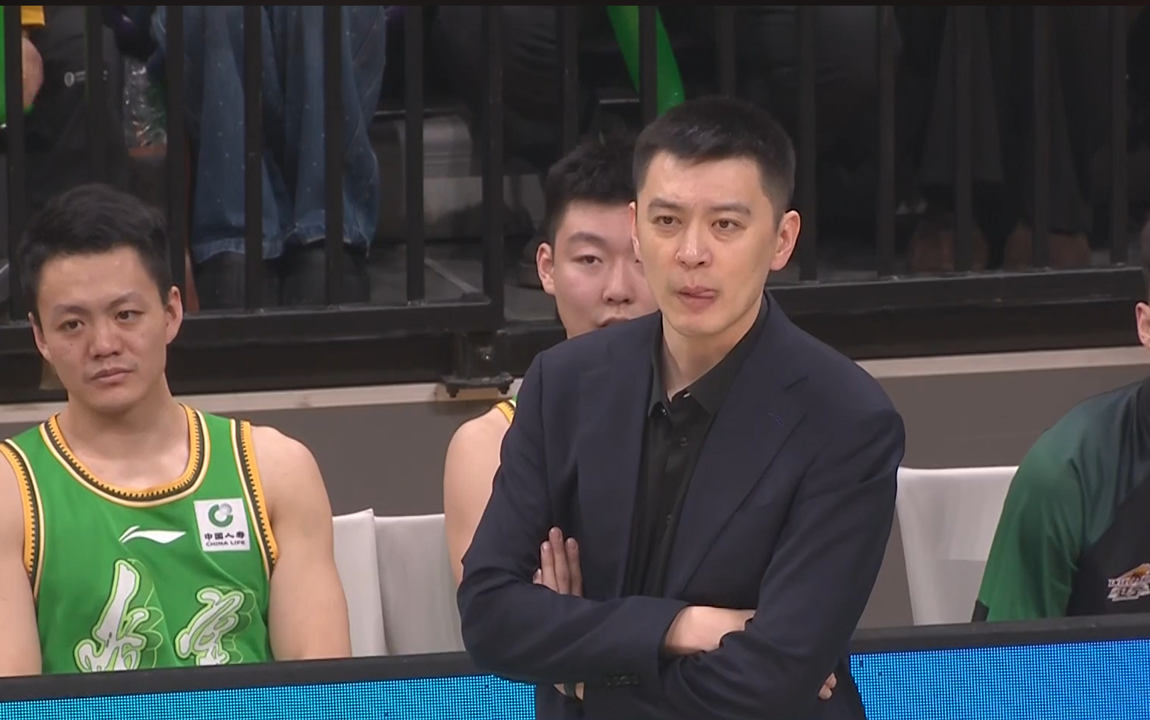 开云登录入口地址-辽宁队官宣：杨鸣返回沈阳，身体不适辞职 助教代理主教练之职