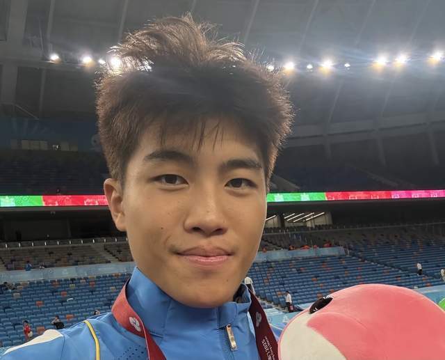 开云电子-首发贡献2抢断，大连新星U19国足亮眼 可接班毕津浩 中轴线成型